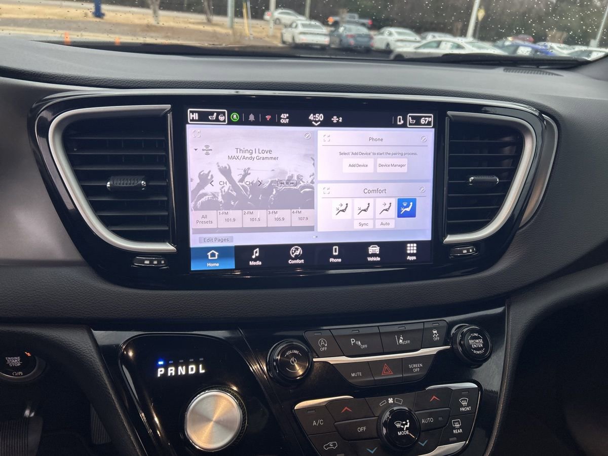 Used 2025 Chrysler Pacifica Select FWD image 22