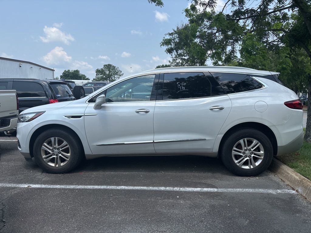 Used 2018 Buick Enclave Essence image 16