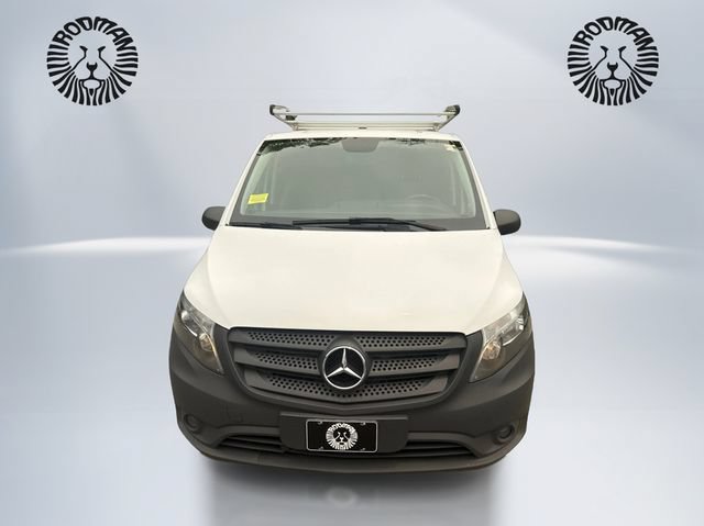 Used 2022 Mercedes-Benz Metris image 2