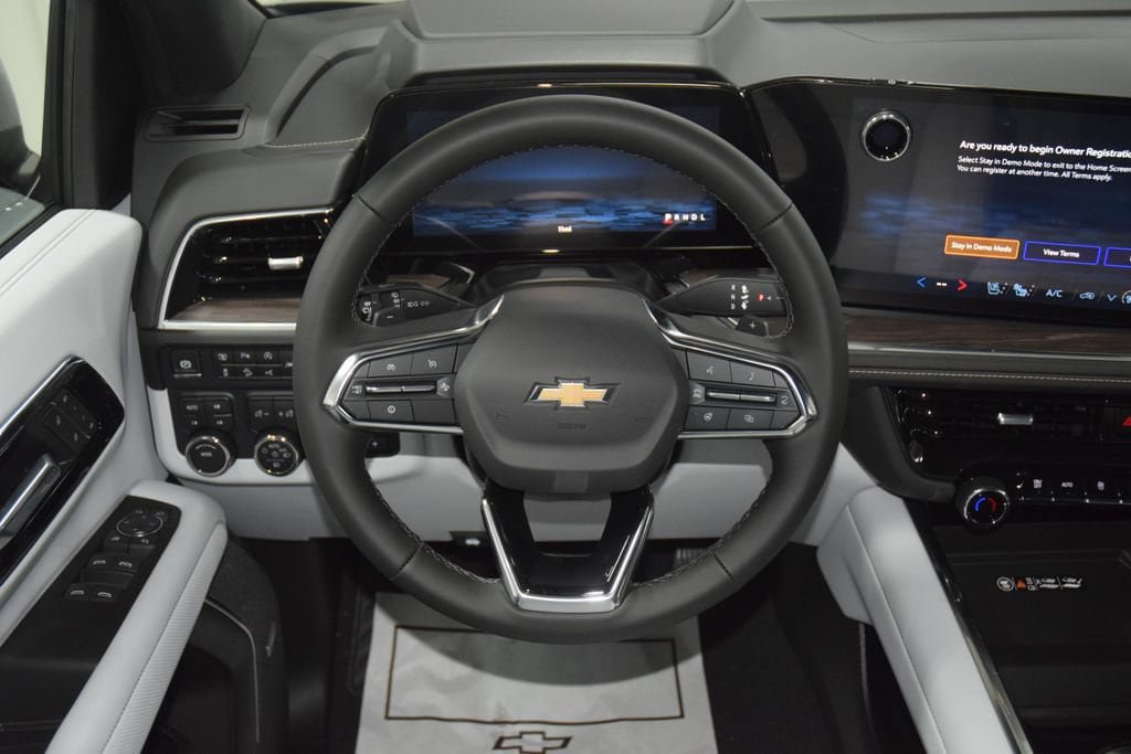 New 2026 Chevrolet Suburban Premier AWD/4WD image 38