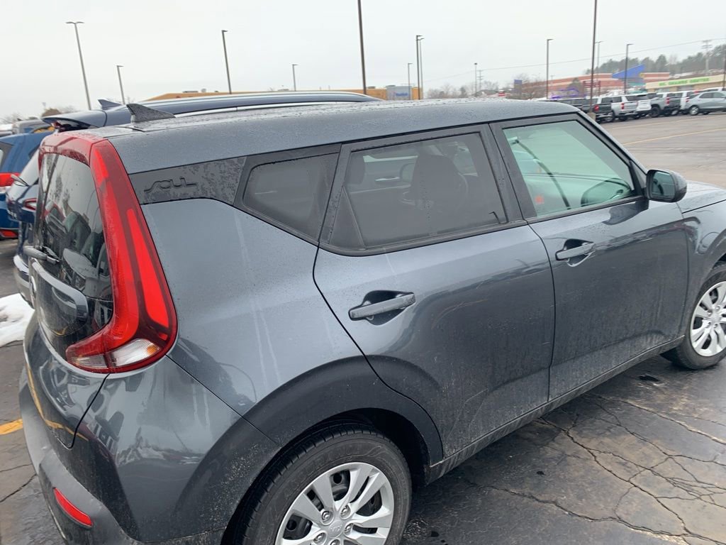 Used 2020 Kia Soul LX image 4