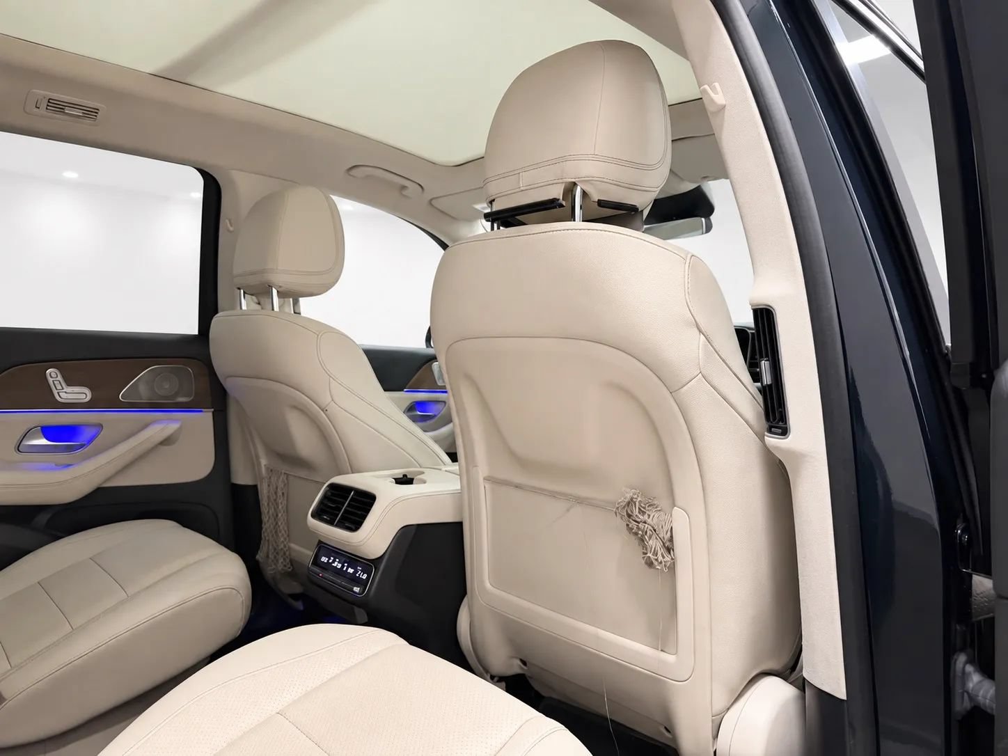 Used 2022 Mercedes-Benz GLS 450 4MATIC image 23