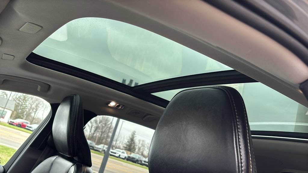 Used 2021 Volvo XC60 T5 Inscription w/ Climate Package image 11