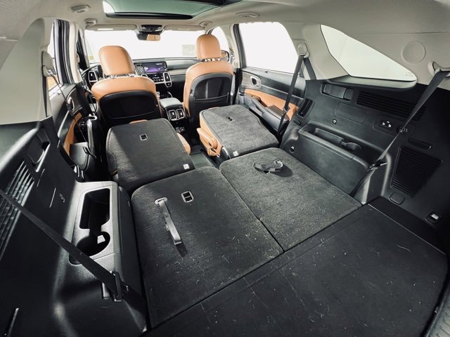 Used 2023 Kia Sorento SX Prestige image 15