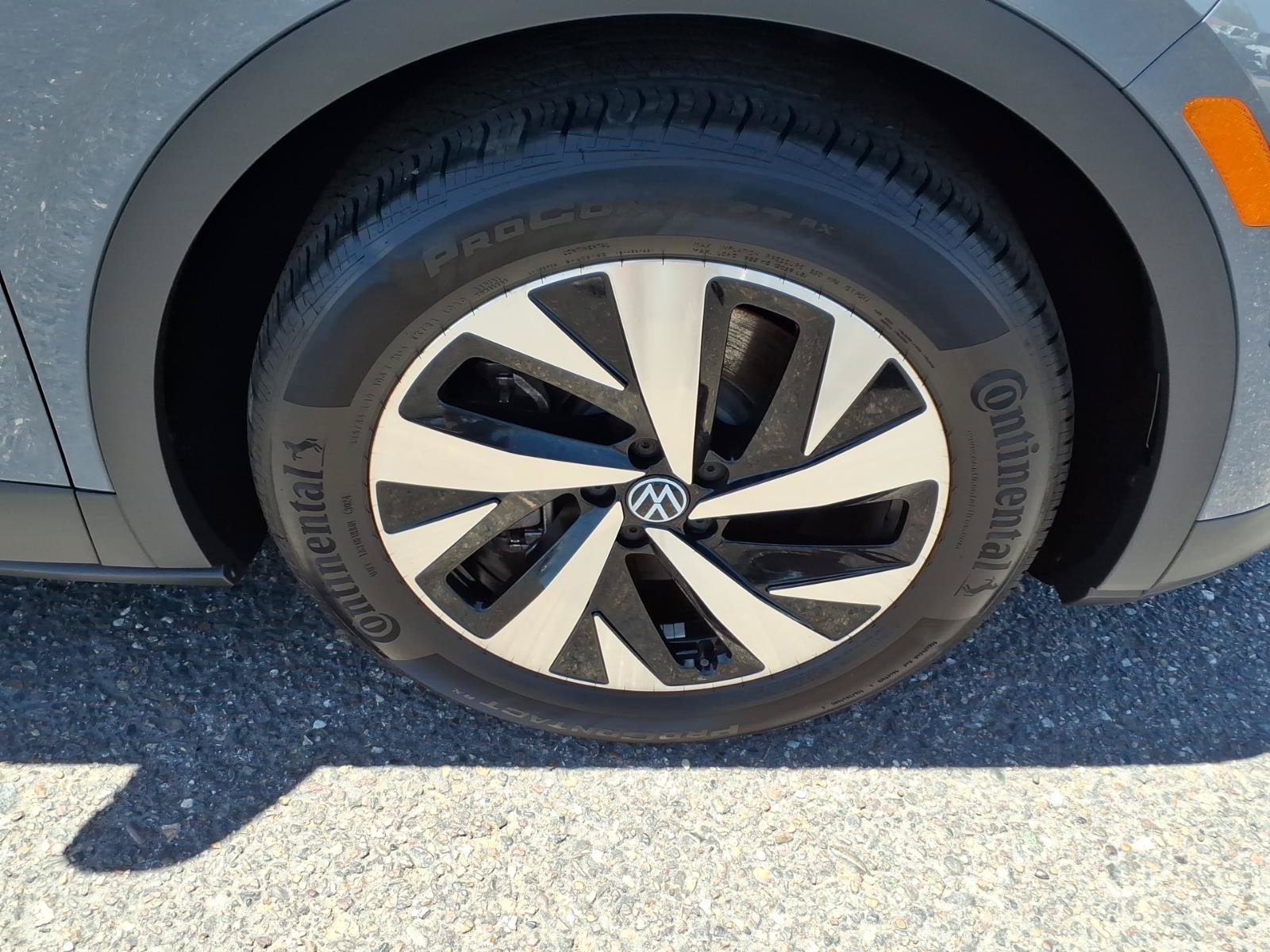 Certified 2025 Volkswagen ID.4 Pro RWD image 9