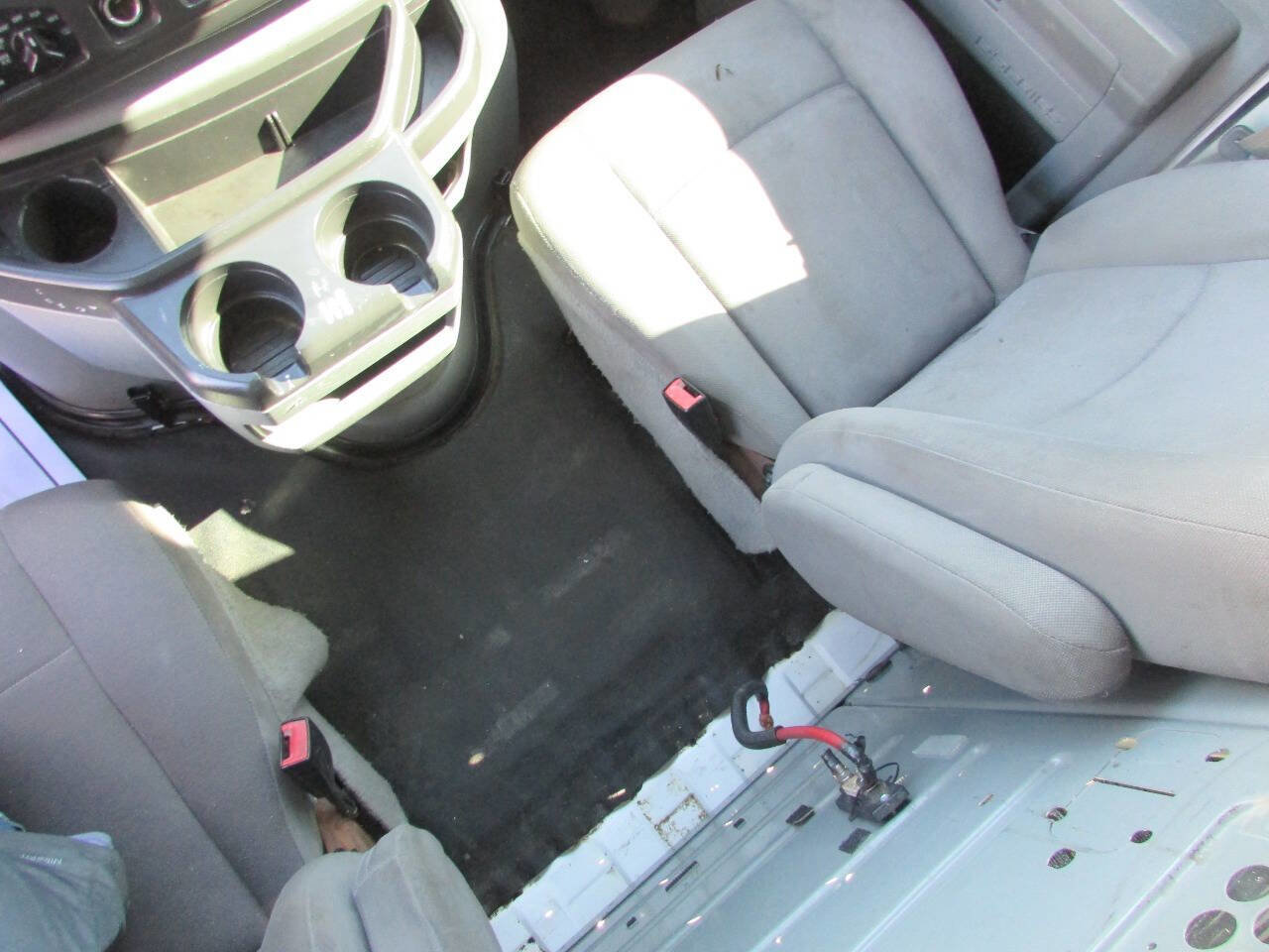 Used 2012 Ford E-250 and Econoline 250 w/ PWR Group image 3