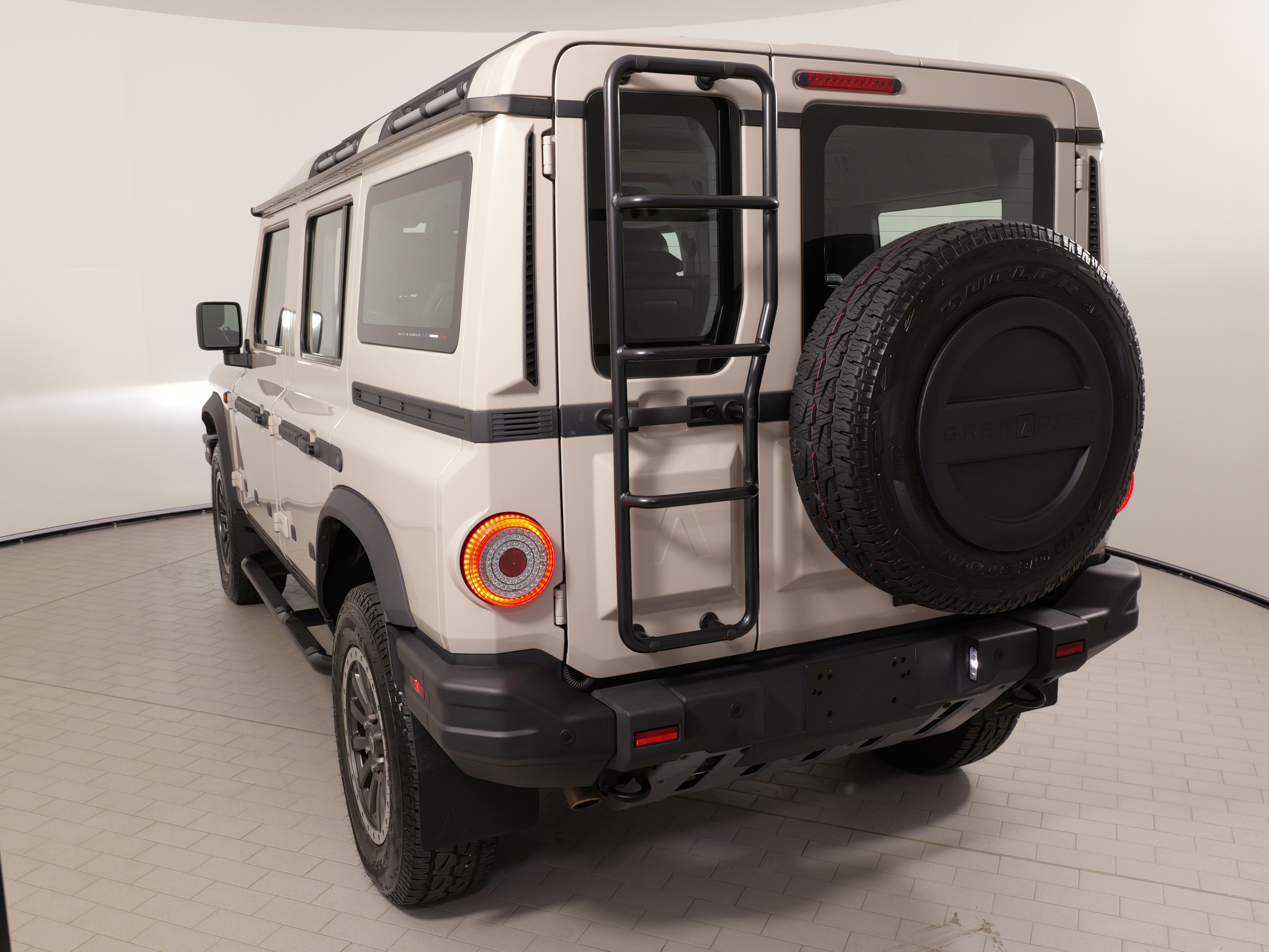 Used 2024 INEOS Grenadier Fieldmaster image 10