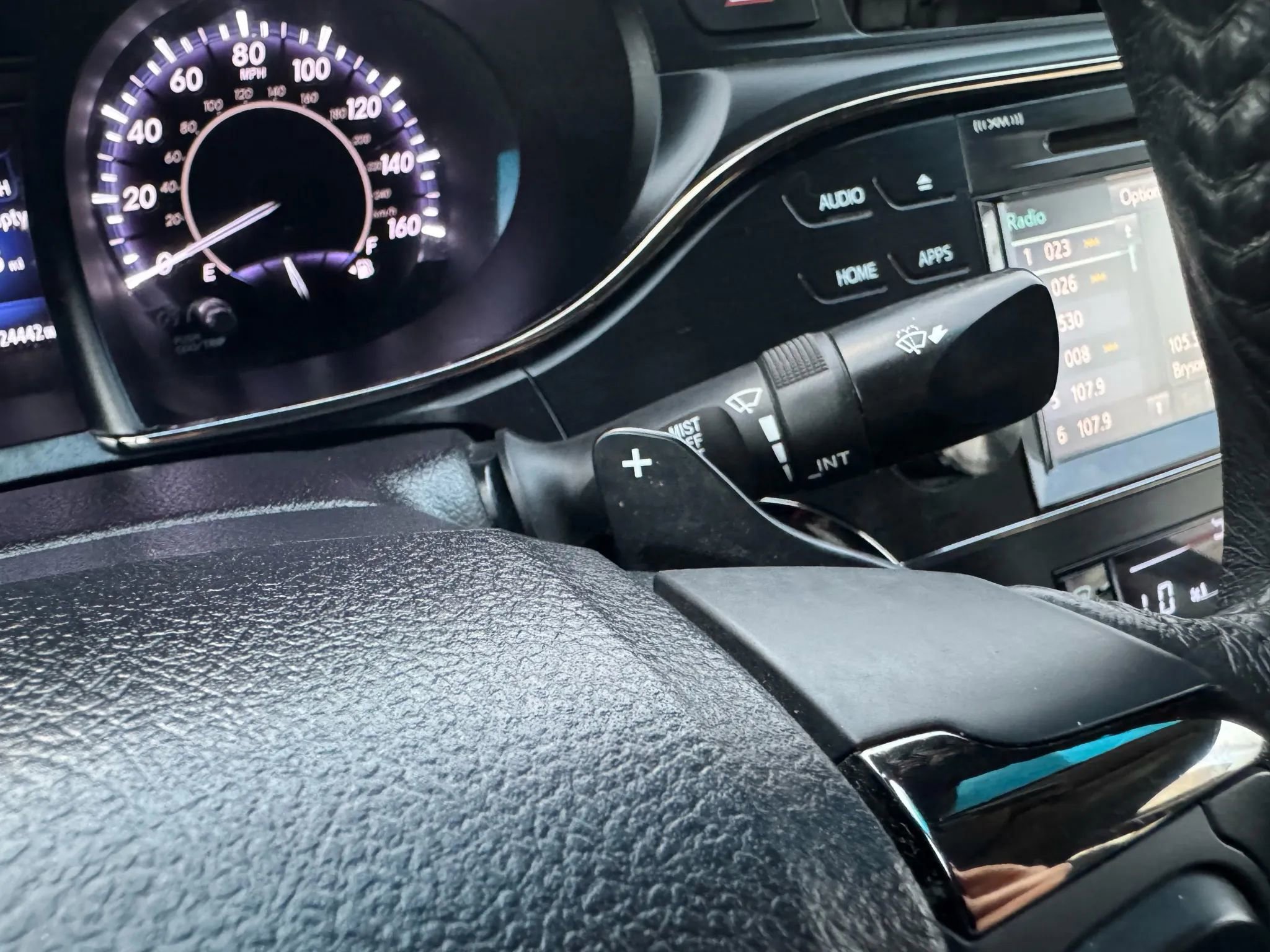 Used 2018 Toyota Avalon XLE image 32