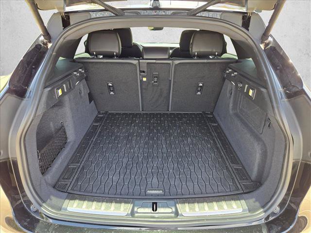 Used 2026 Jaguar F-PACE R-Dynamic S AWD/4WD image 6