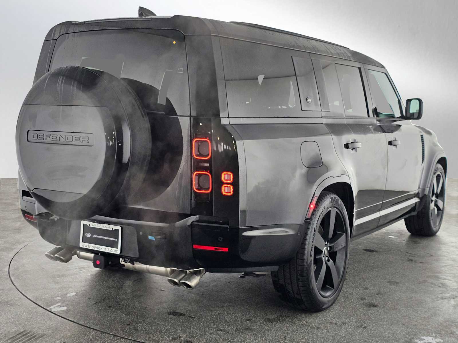 New 2024 Land Rover Defender 130 V8 image 5