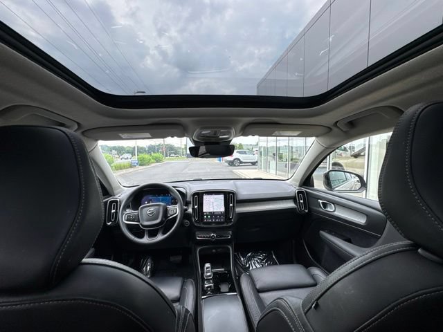 Certified 2023 Volvo XC40 B5 Plus w/ Climate Package AWD/4WD image 18