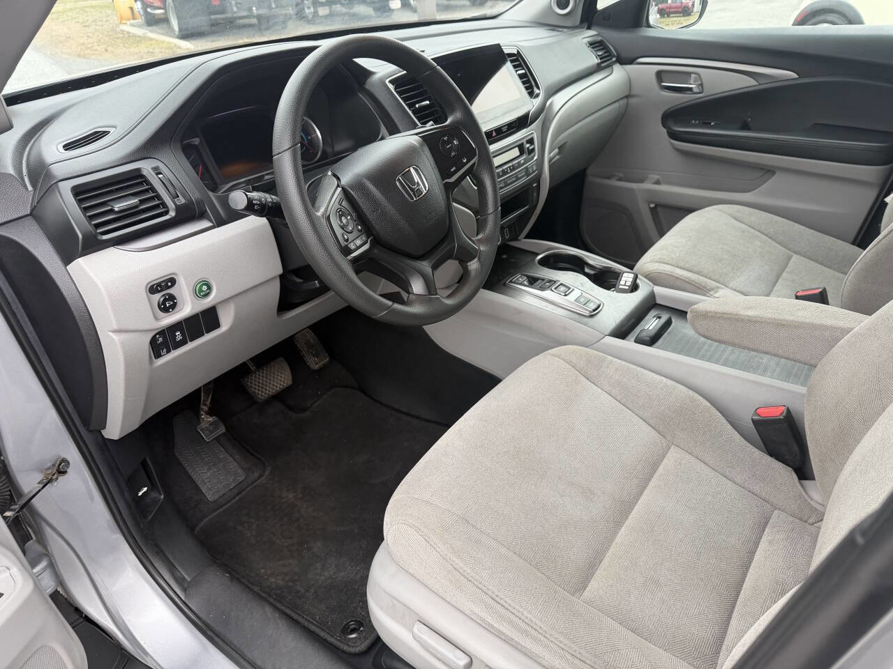 Used 2021 Honda Pilot EX image 9