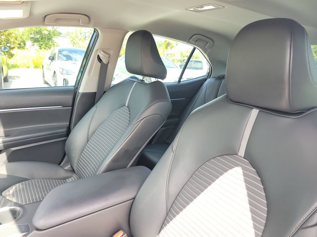 Used 2021 Toyota Camry SE FWD image 22