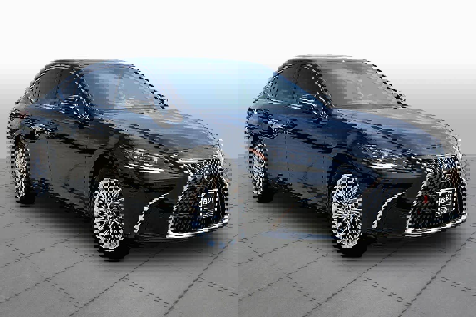 Used 2023 Lexus ES 350 Ultra Luxury w/ Accessory Package (Z2) FWD image 3