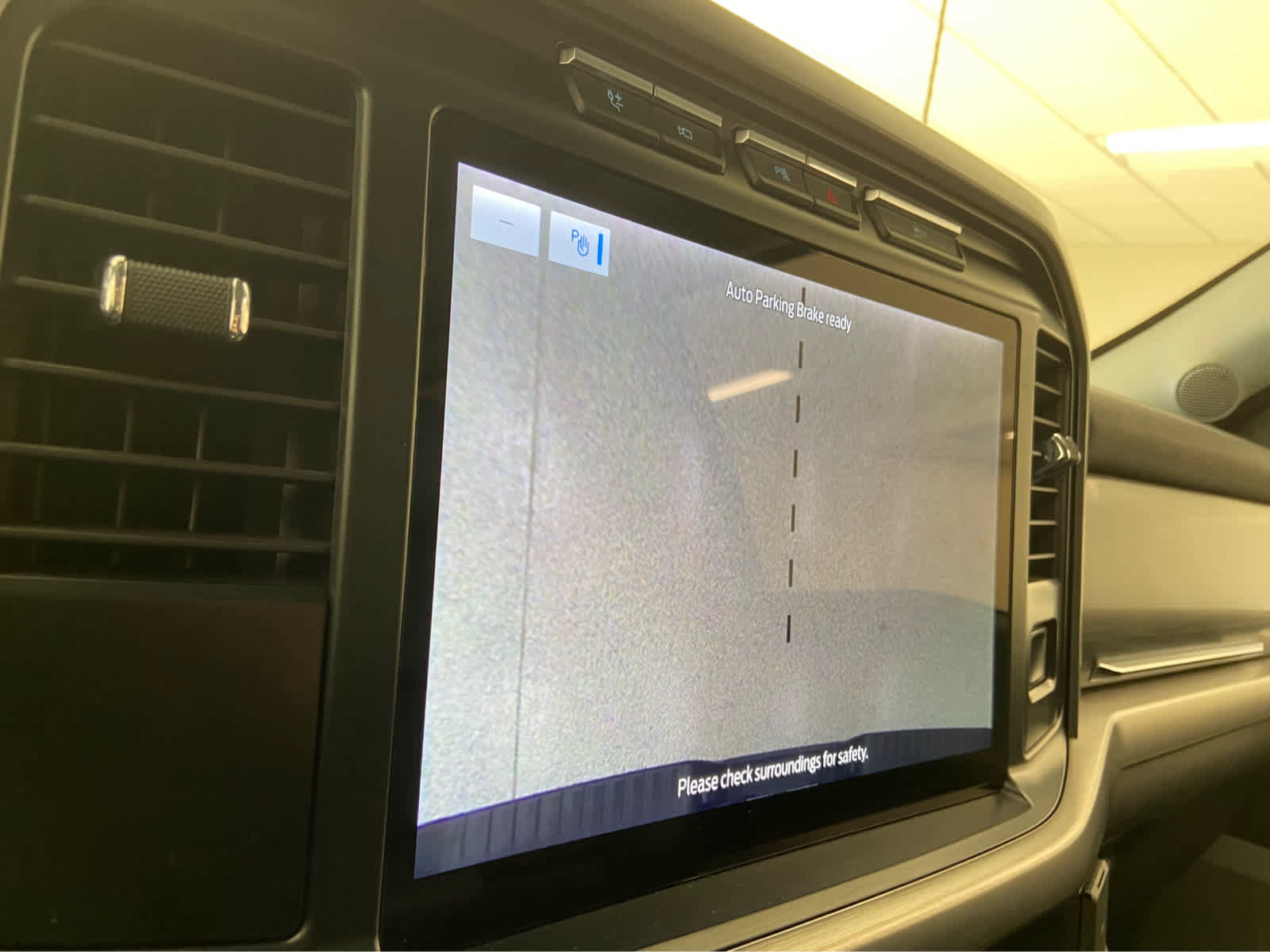 Used 2023 Ford F150 Lariat w/ Equipment Group 502A High image 32