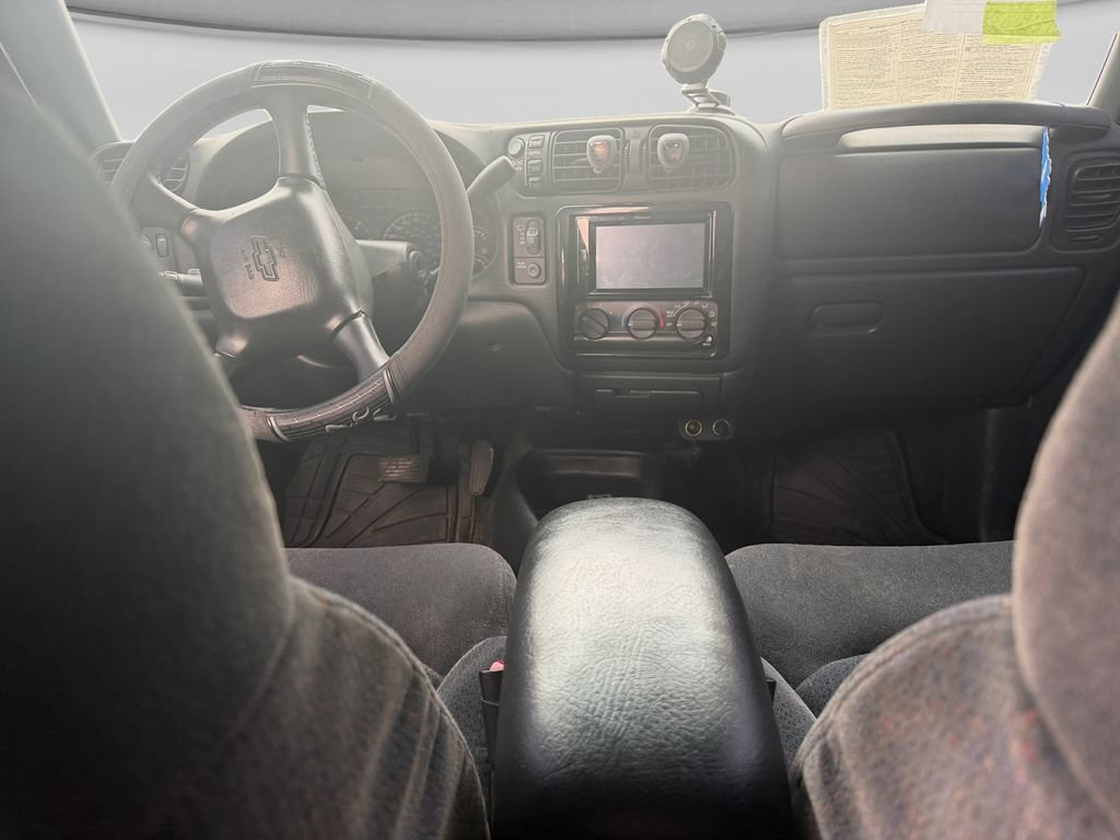 Used 2001 Chevrolet Blazer LT AWD/4WD image 19