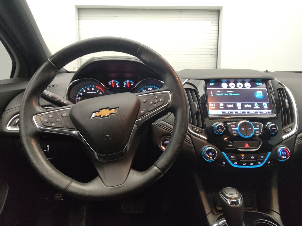 Used 2017 Chevrolet Cruze Premier image 22