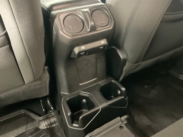 Used 2022 Jeep Wrangler Unlimited Sport image 19