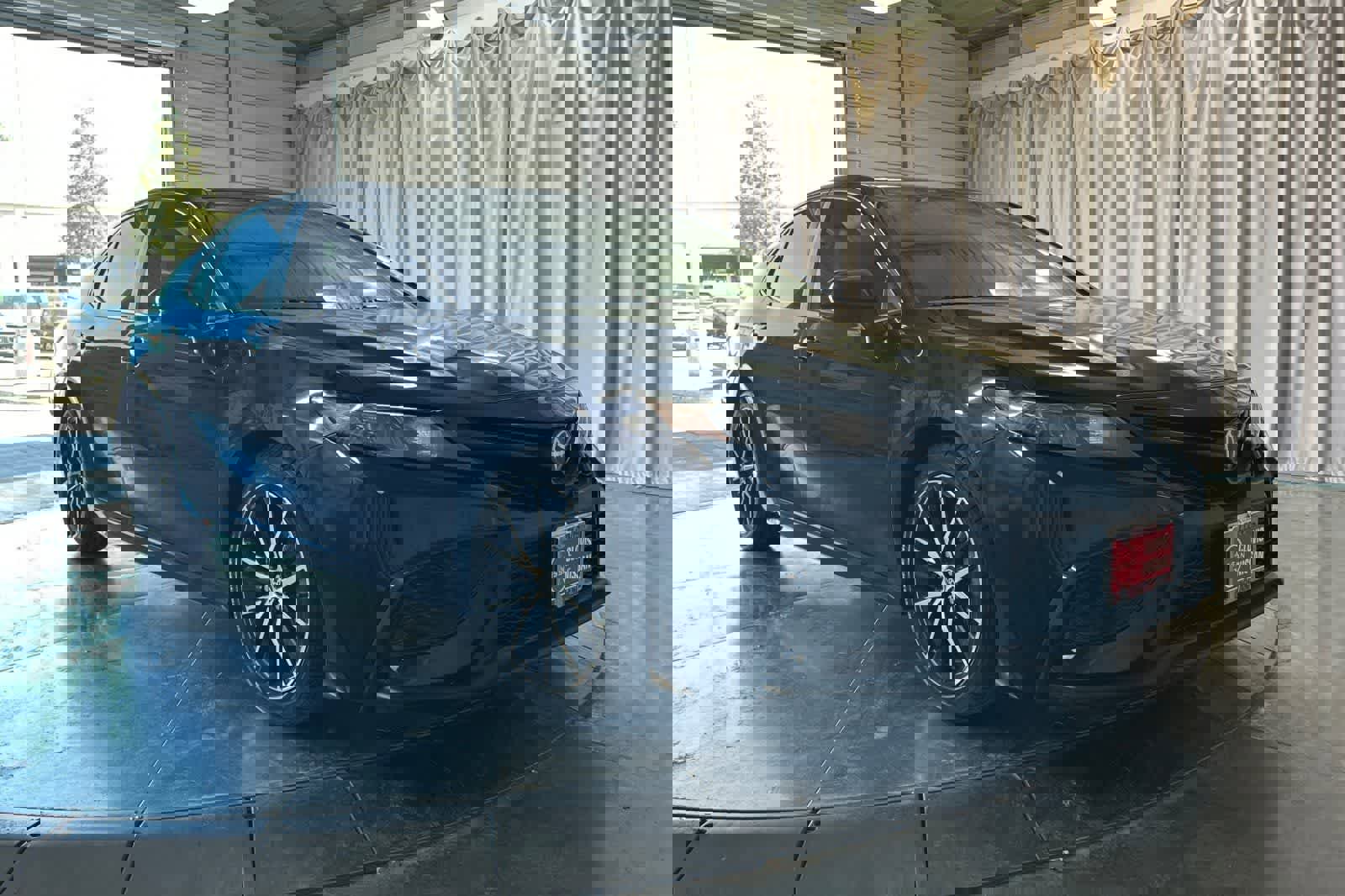 Used 2021 Toyota Camry SE image 10