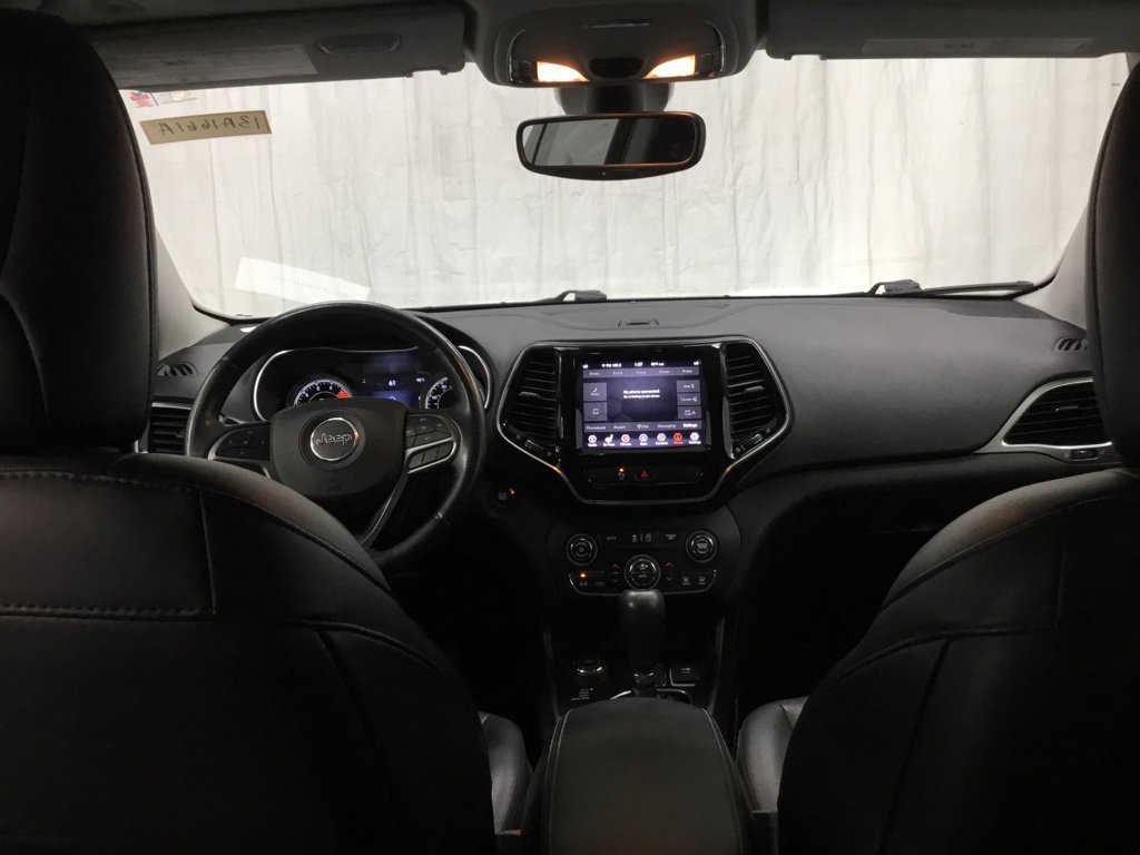 Used 2019 Jeep Cherokee Limited AWD/4WD image 31