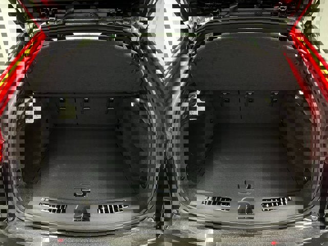 New 2025 Cadillac XT4 Premium Luxury w/ Cold Weather Package image 19