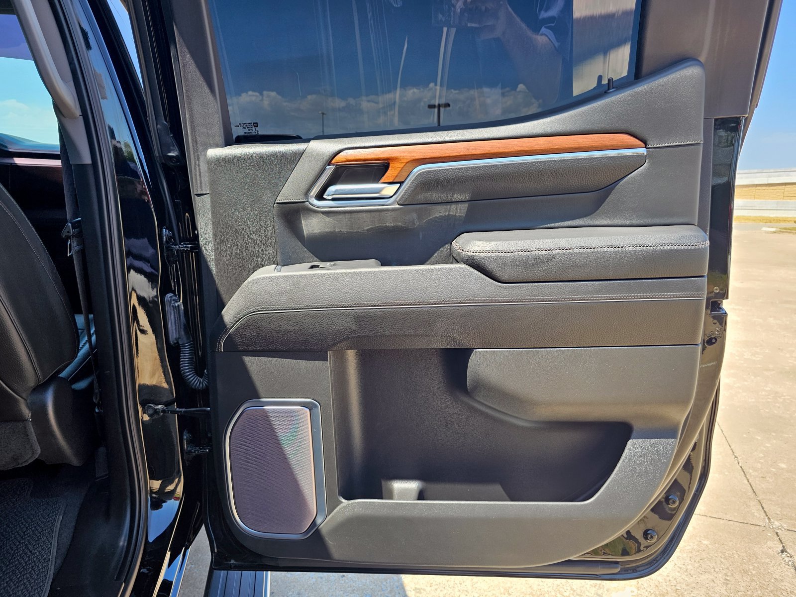 Used 2023 GMC Sierra 1500 Denali w/ Technology Package AWD/4WD image 38