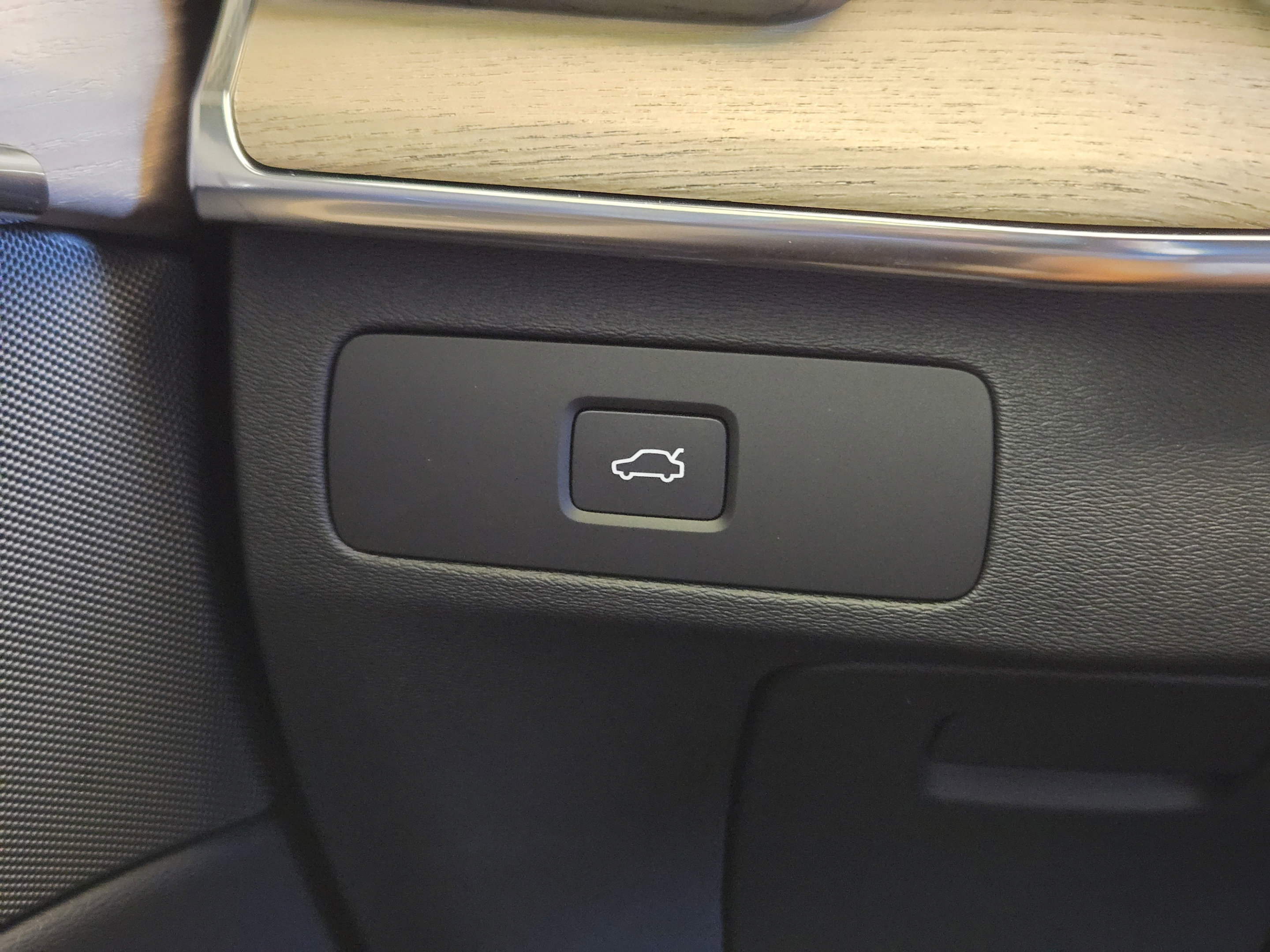 Used 2026 Volvo XC90 B6 Plus w/ Protection Package Premier AWD/4WD image 28