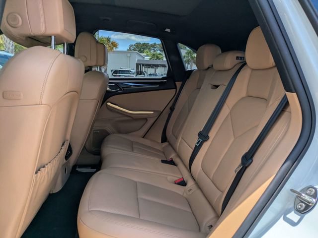 Used 2018 Porsche Macan Sport Edition AWD/4WD image 15