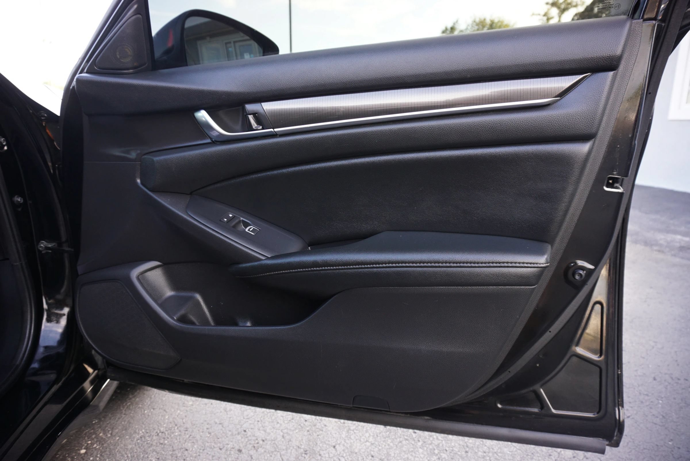 Used 2021 Honda Accord Sport image 26