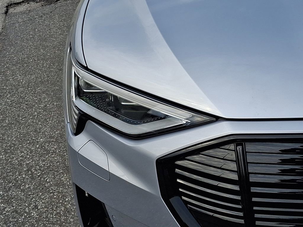 Used 2023 Audi e-tron Premium w/ Convenience Plus Package image 9