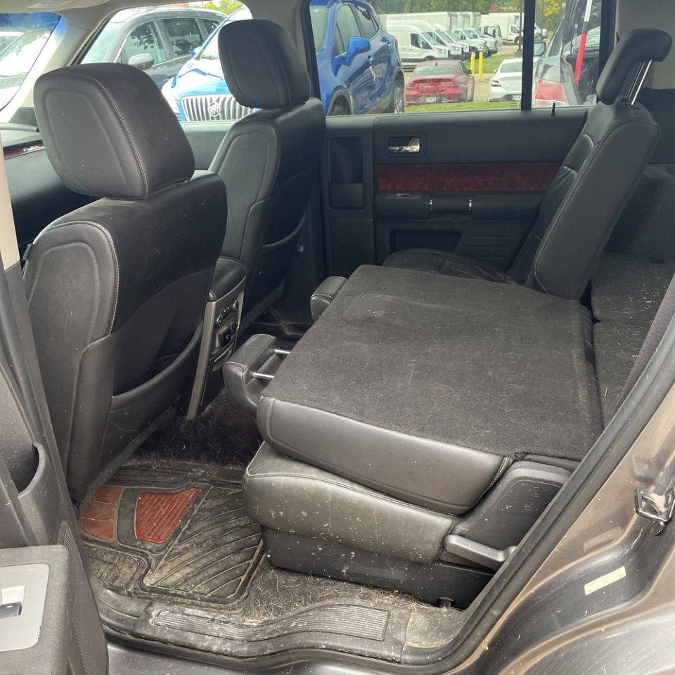 Used 2009 Ford Flex Limited image 17