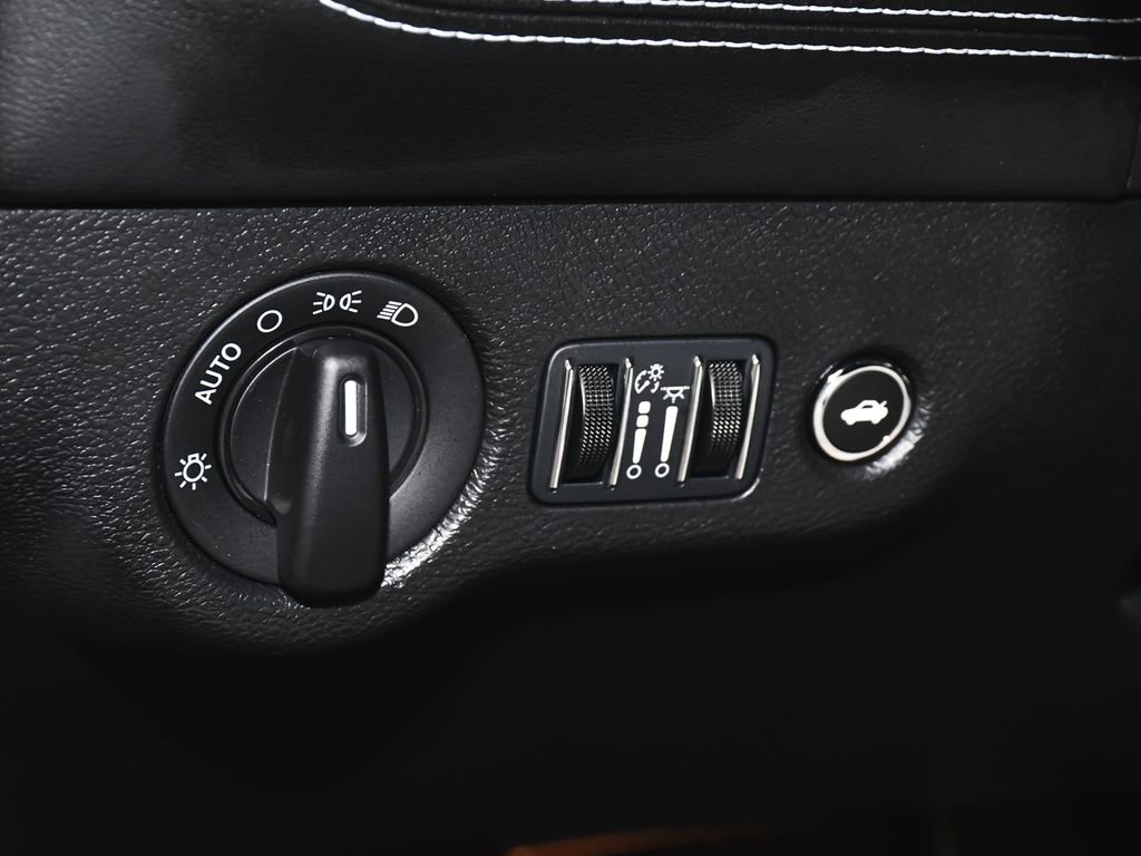 Used 2023 Dodge Challenger SRT Hellcat w/ Driver Convenience Group image 17