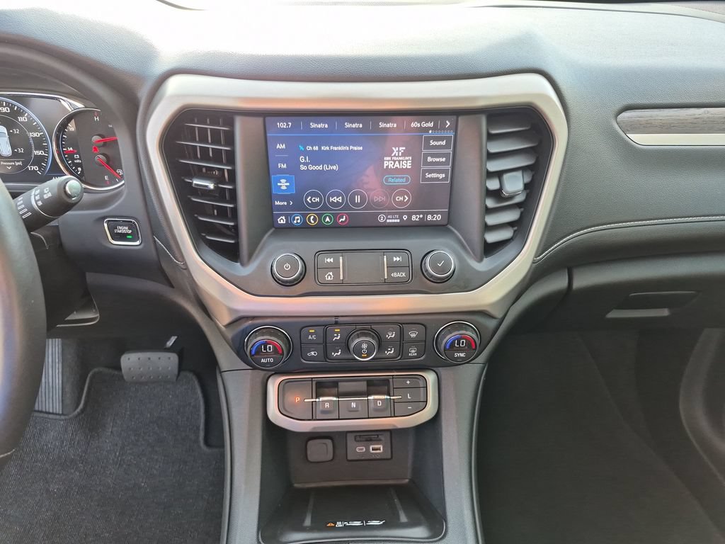 Used 2021 GMC Acadia Denali w/ Denali Technology Package FWD image 26