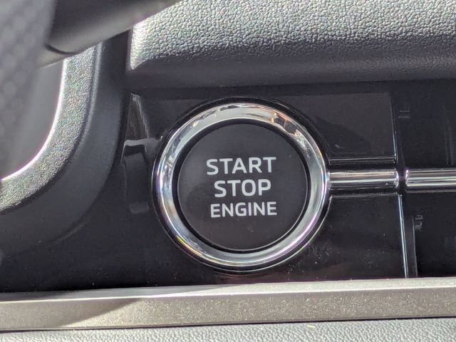 New 2026 Mitsubishi Outlander SE FWD image 32
