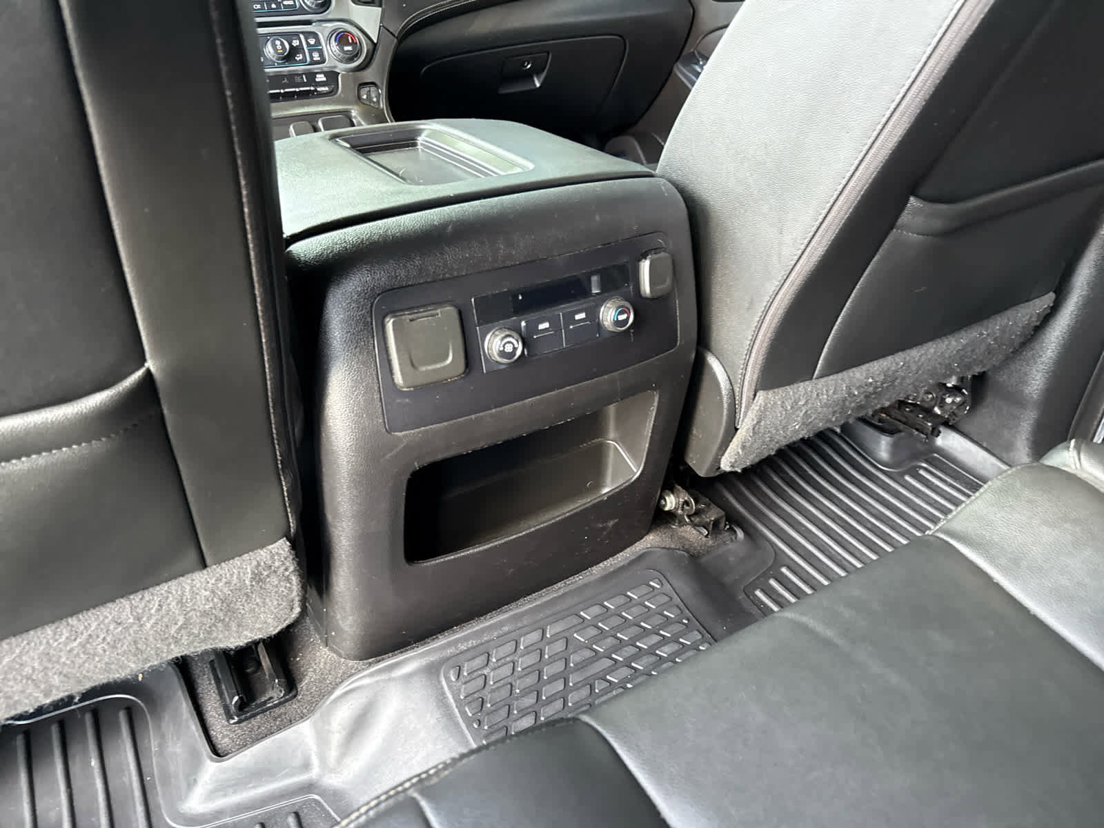 Used 2020 Chevrolet Tahoe LT image 25