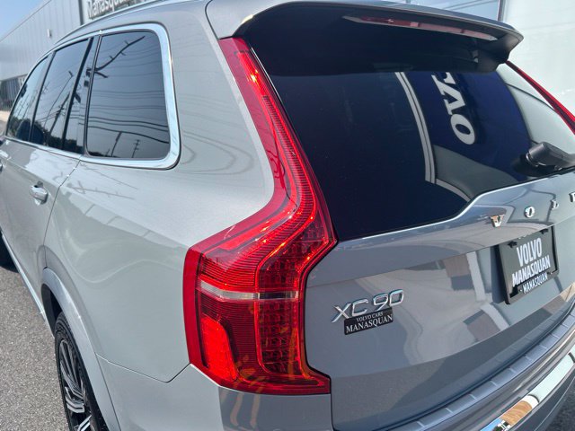 Used 2024 Volvo XC90 B5 Core w/ Protection Package Premier AWD/4WD image 10