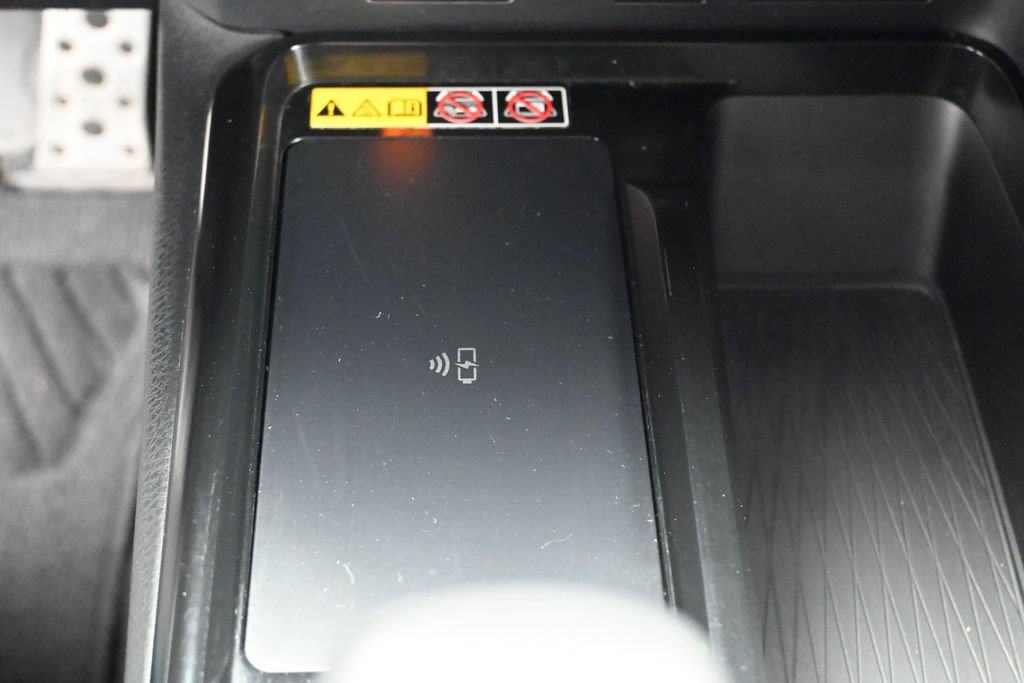 Used 2025 Toyota Camry SE FWD image 23