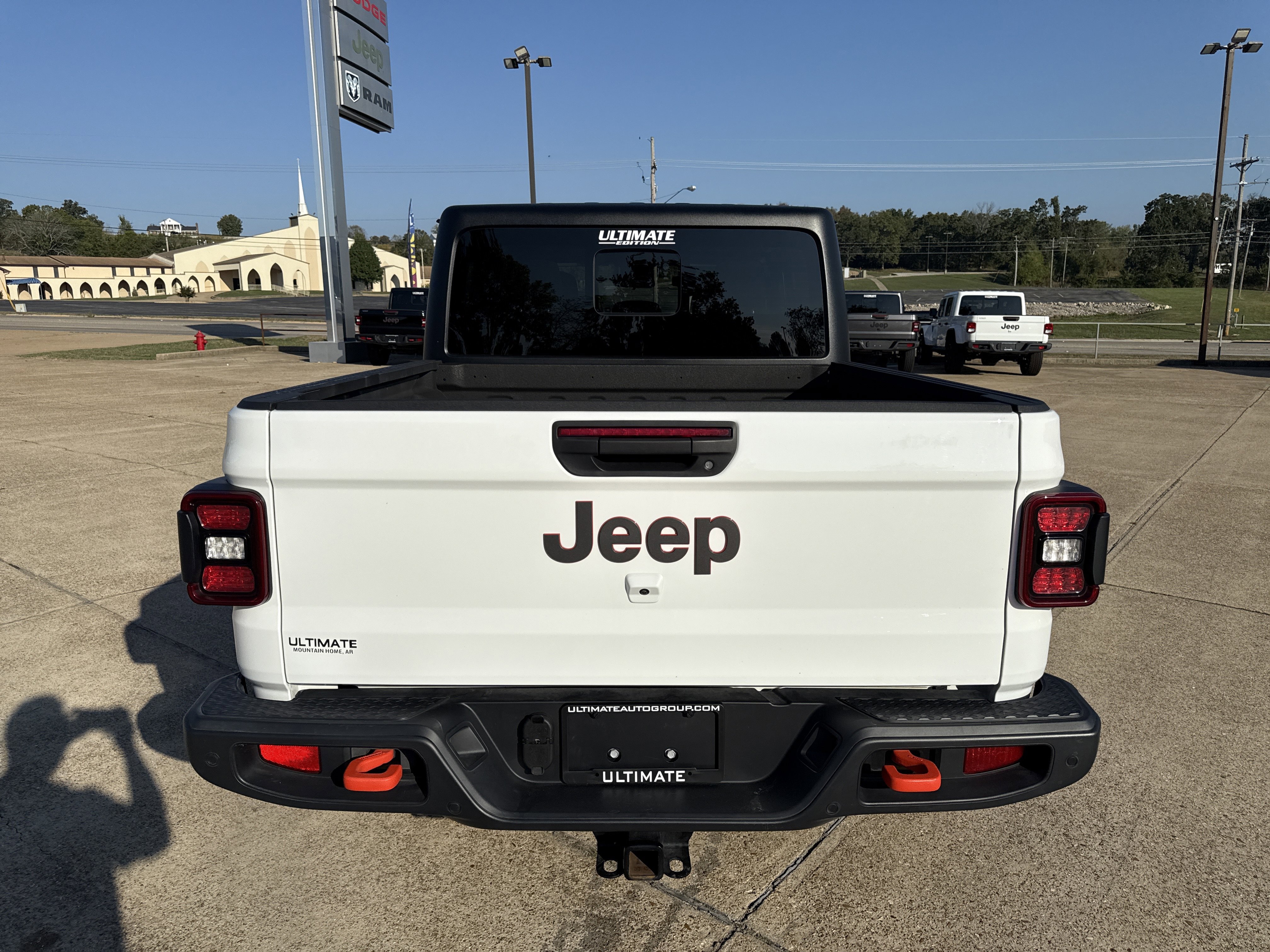Used 2024 Jeep Gladiator Mojave w/ Safety Group image 6