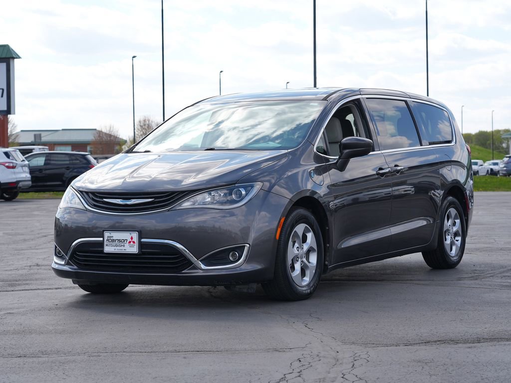 Used 2017 Chrysler Pacifica Touring Plus FWD image 7