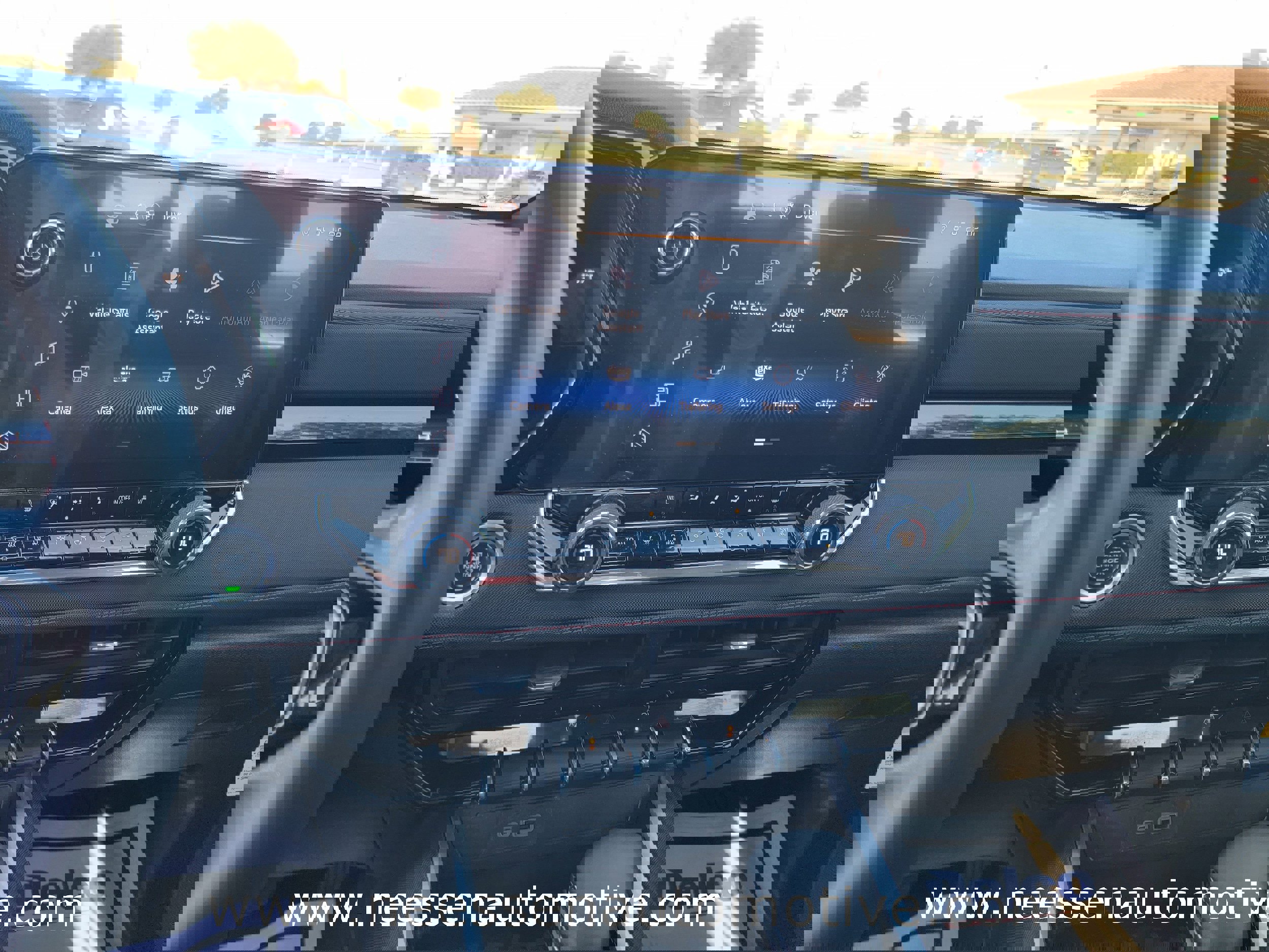 Used 2024 Chevrolet Colorado Z71 w/ Z71 Convenience Package 2 image 25