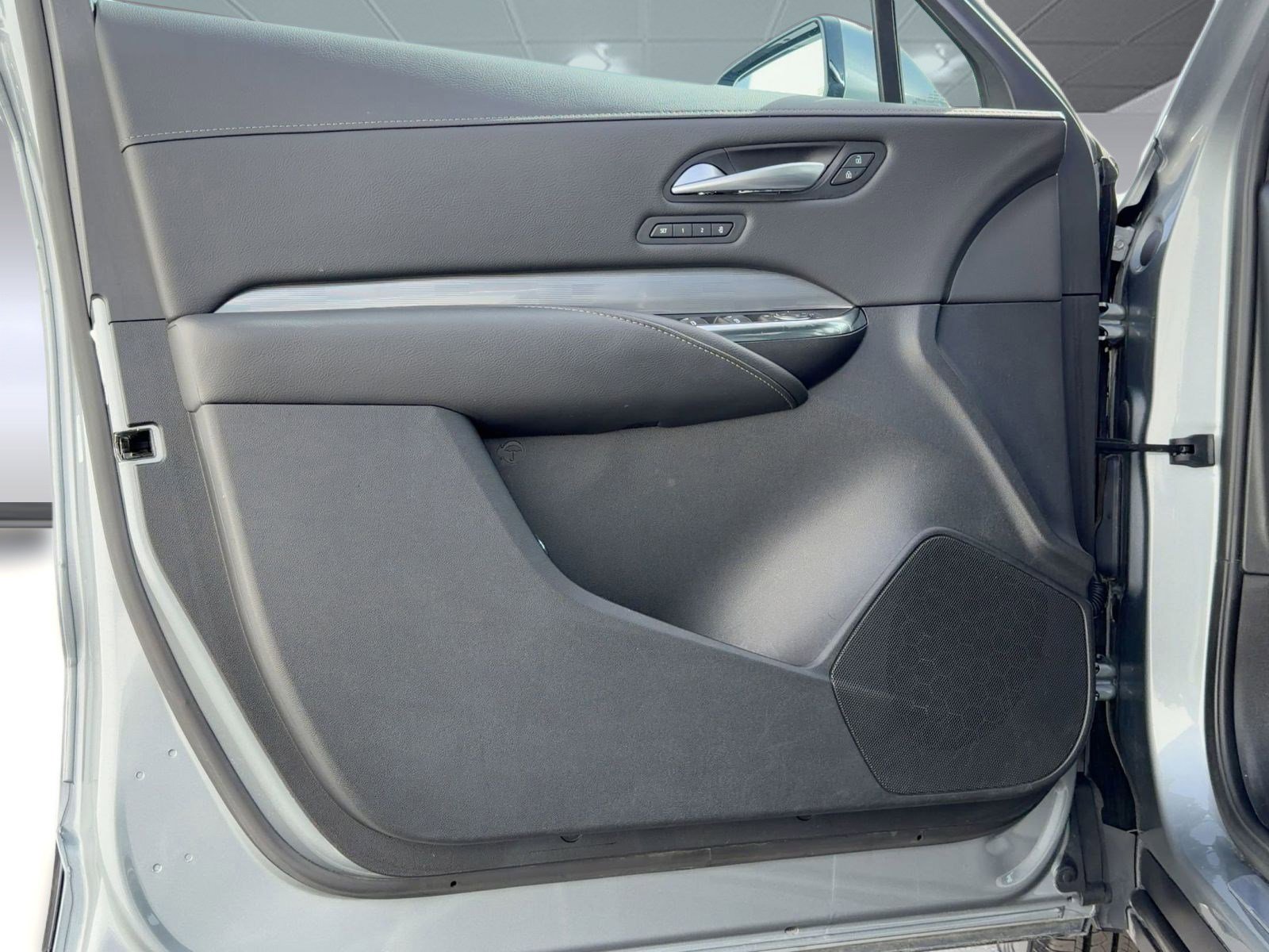 Certified 2025 Cadillac XT4 Premium Luxury image 20