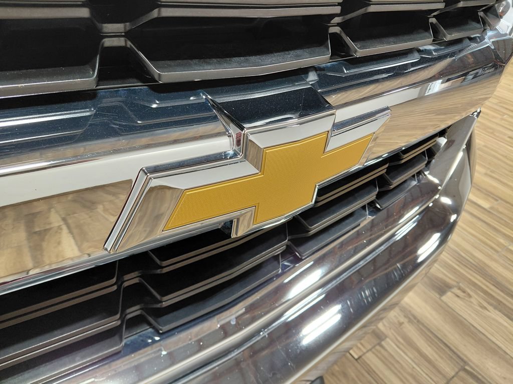 Used 2018 Chevrolet Silverado 1500 LT w/ All Star Edition AWD/4WD image 18