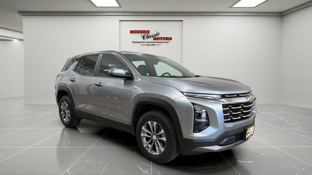 Used 2025 Chevrolet Equinox LT AWD/4WD image 1