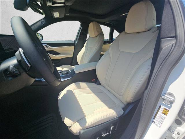 Used 2026 BMW 430i w/ Premium Package RWD image 16