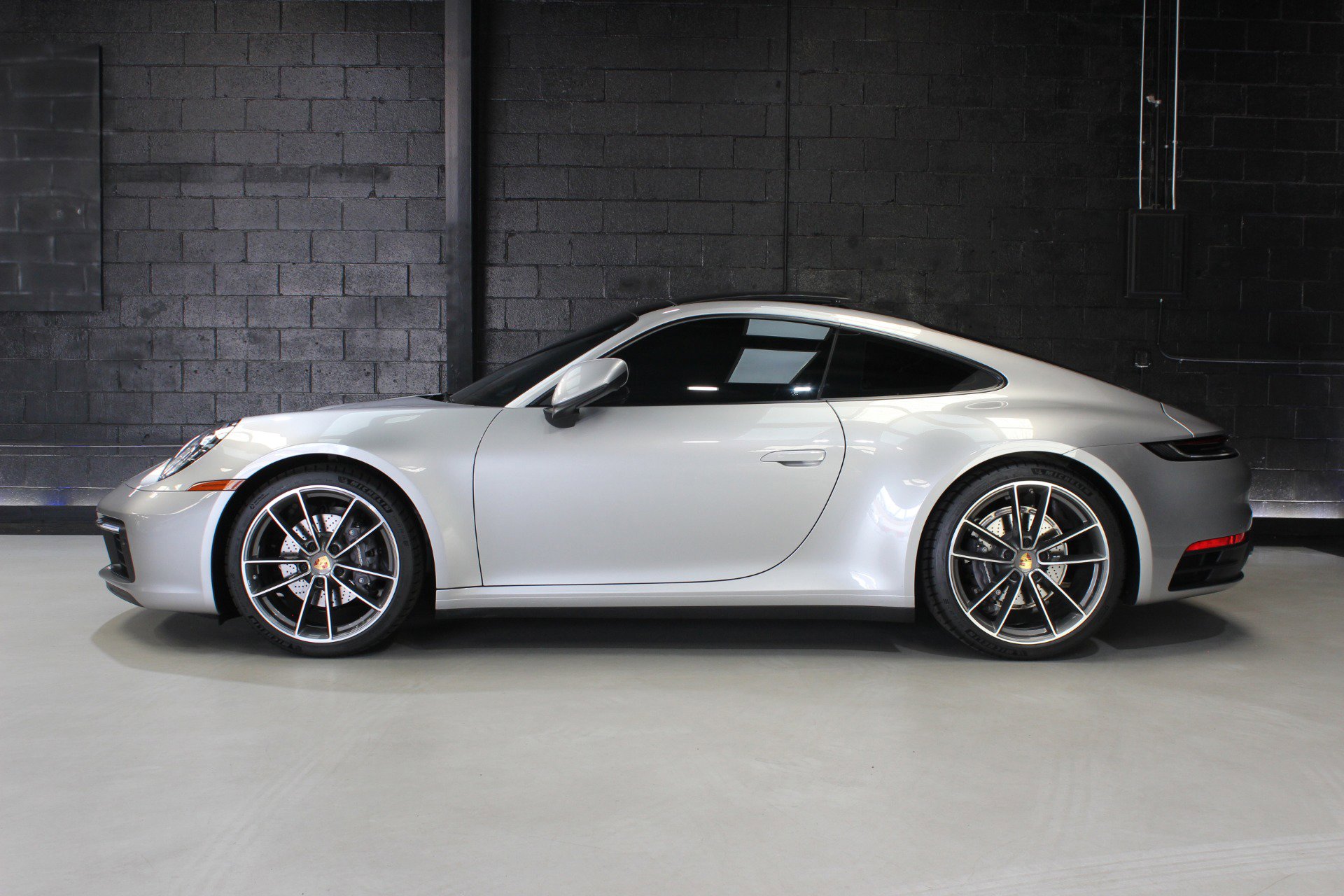 Used 2024 Porsche 911 Carrera 4 w/ Sport Package image 3