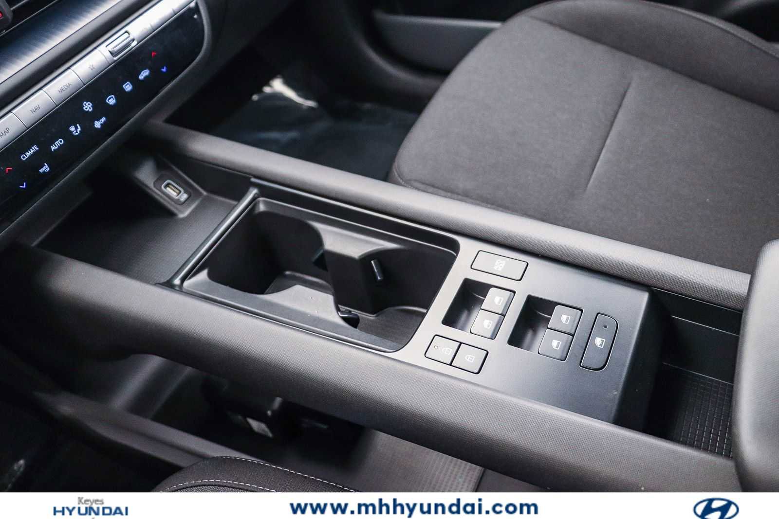 Used 2024 Hyundai Ioniq 6 Limited RWD image 21