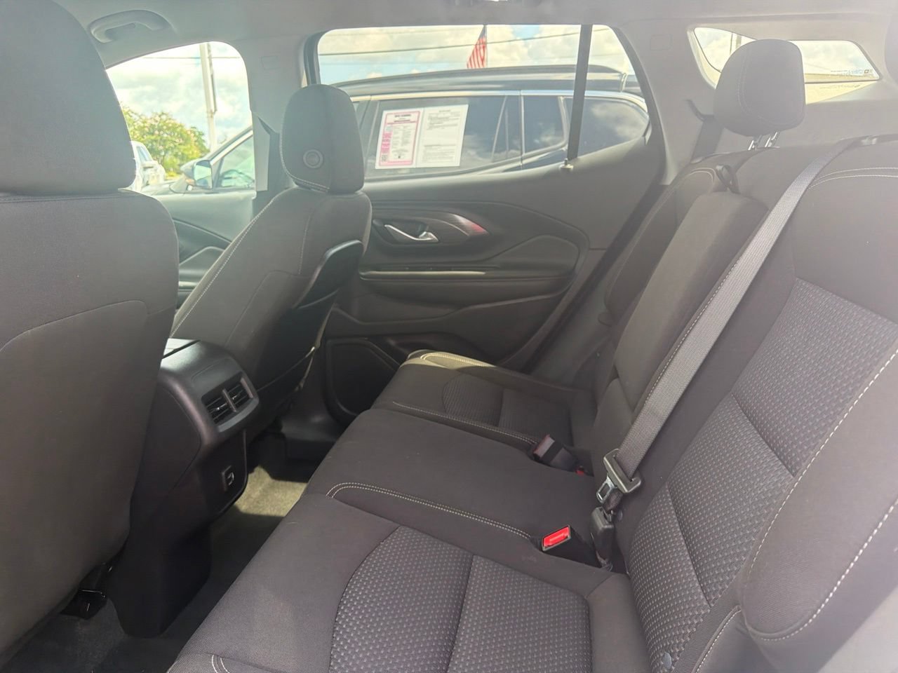 Used 2024 GMC Terrain SLE FWD image 12