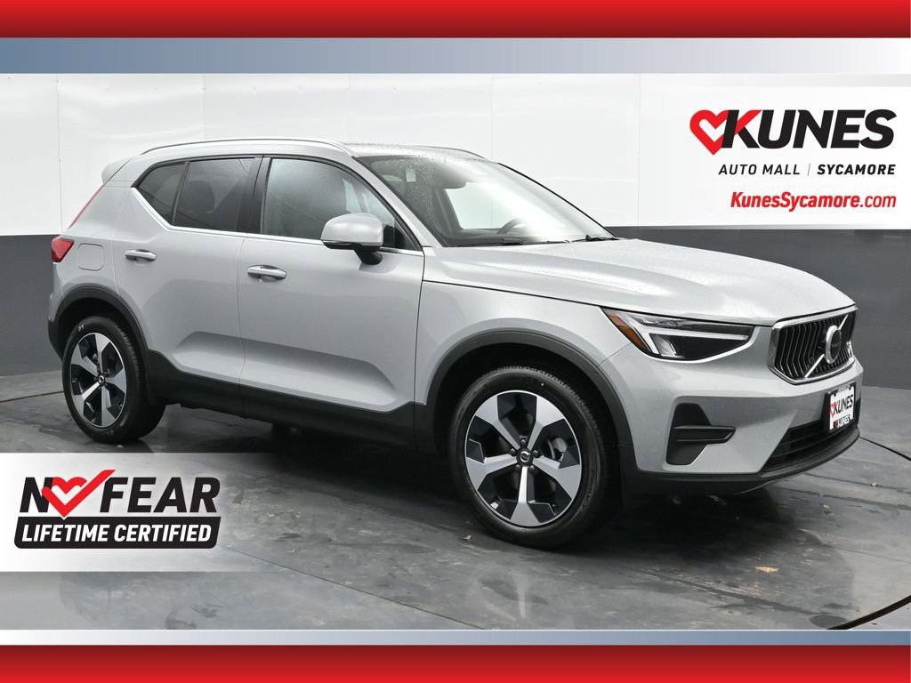 New 2025 Volvo XC40 B5 Core w/ Protection Package Premier