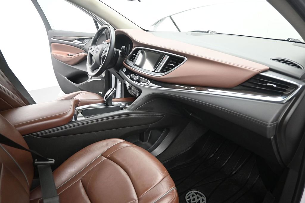 Used 2018 Buick Enclave Avenir FWD image 23