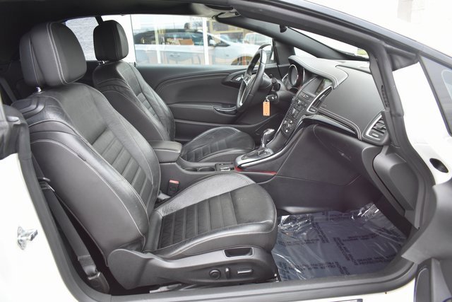 Used 2017 Buick Cascada Premium image 33